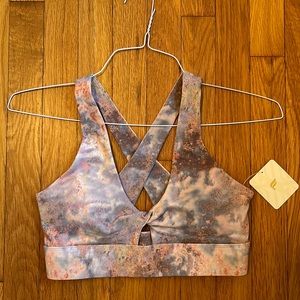 Fabletics Oasis Twist Sports Bra